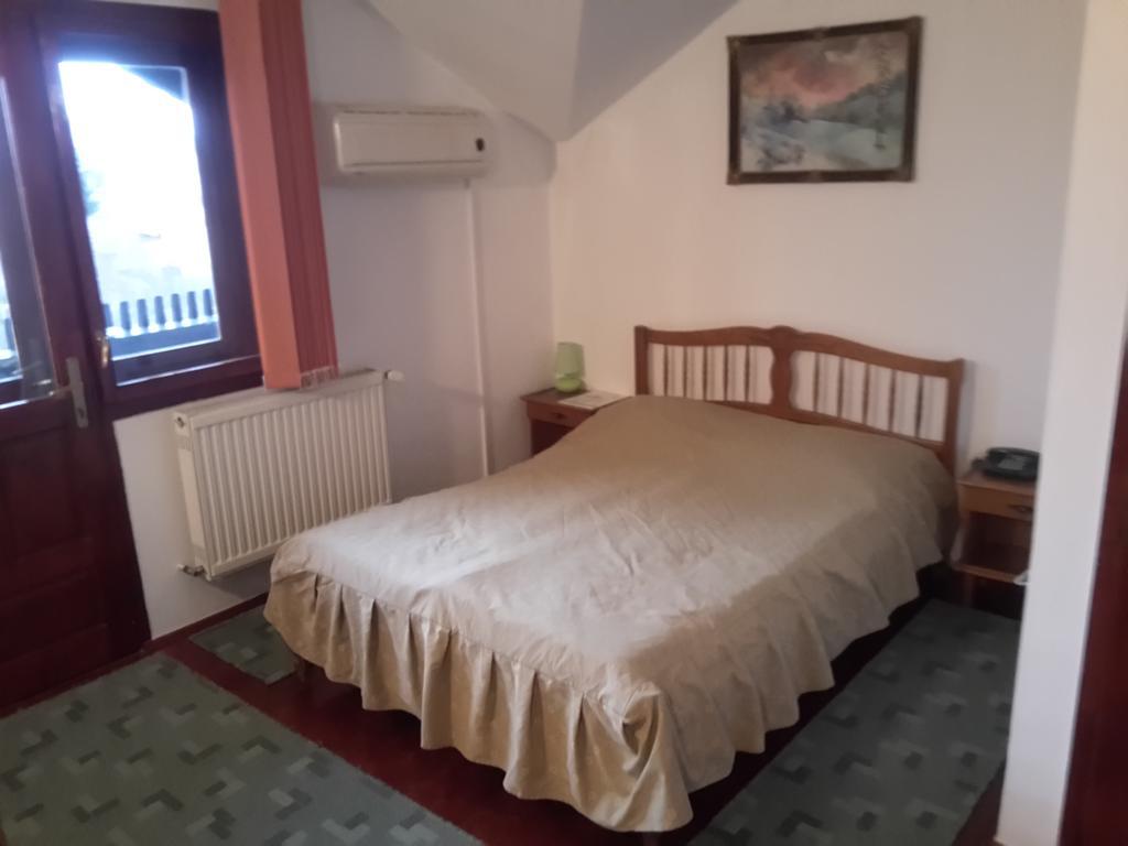 Pensiunea Doina & Jeno Targu Mures Phòng bức ảnh